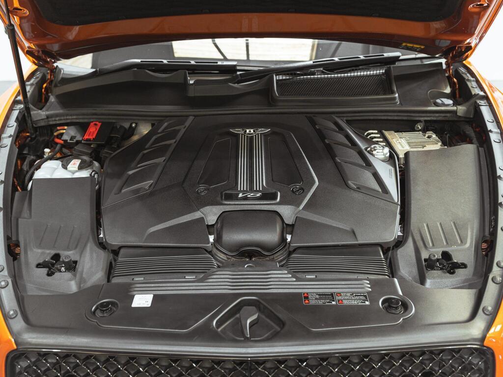 An exterior shot of the engine on a 2022 Bentley BENTAYGA