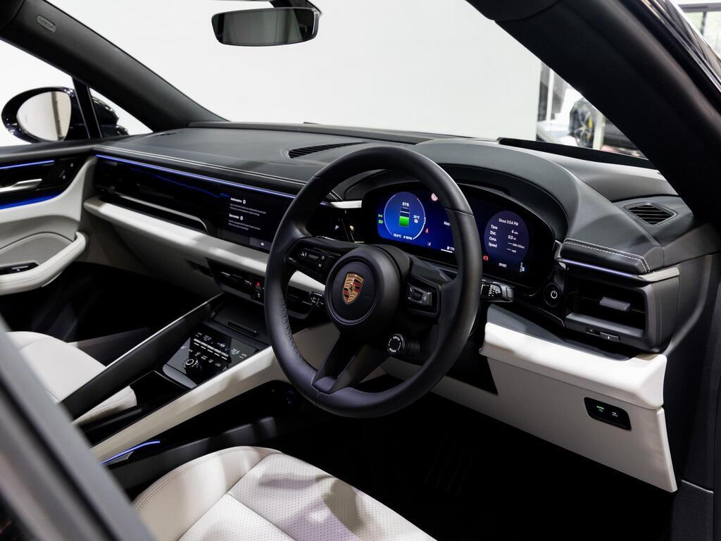 An interior shot of the interior front on a 2025 Porsche Macan