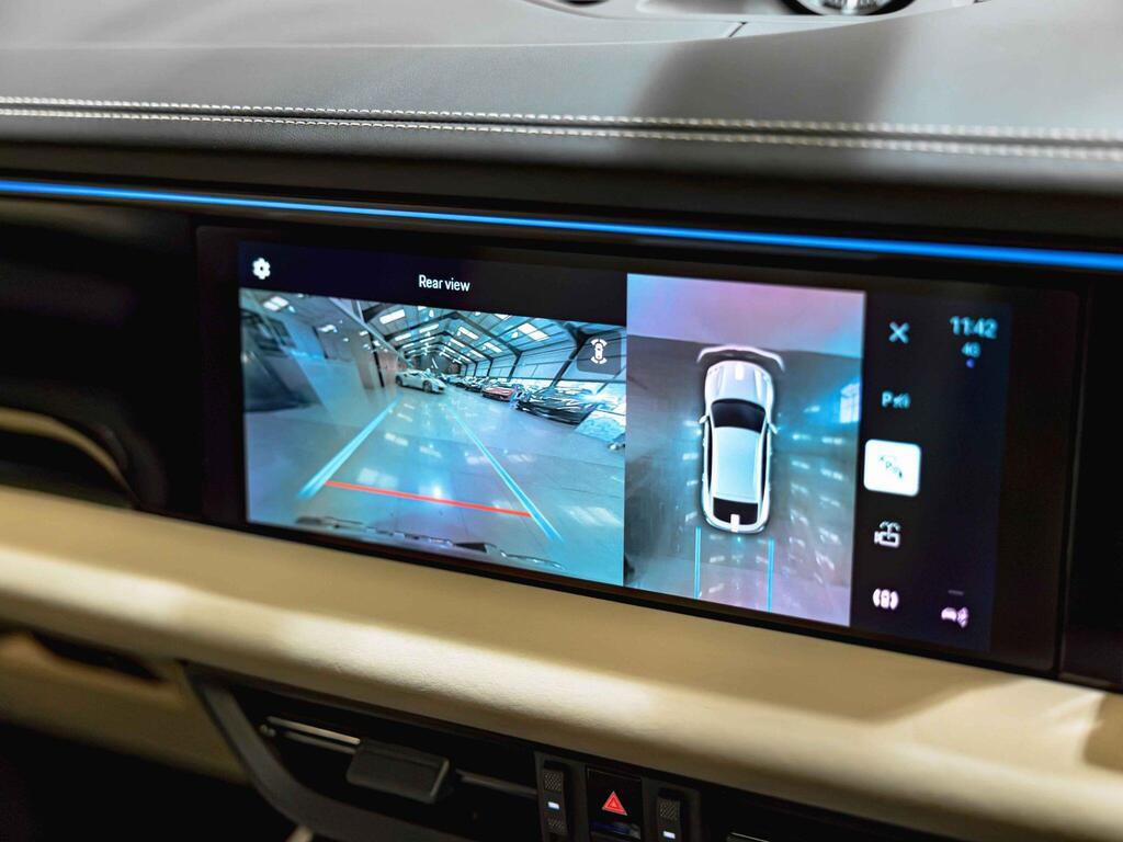 An interior shot of the infotainment system on a 2024 Porsche Macan