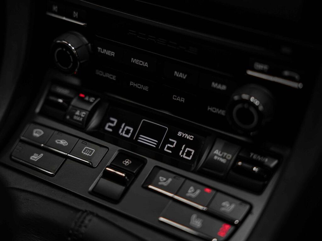 An interior shot of the misc controls on a 2018 Porsche 911