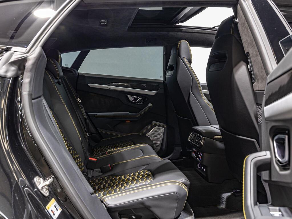 An interior shot of the seats rear on a 2022 Lamborghini Urus
