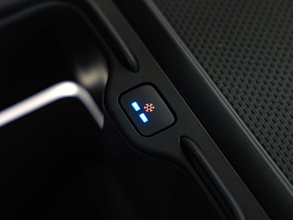 An interior shot of the misc controls on a 2023 Land Rover RANGE ROVER SPORT