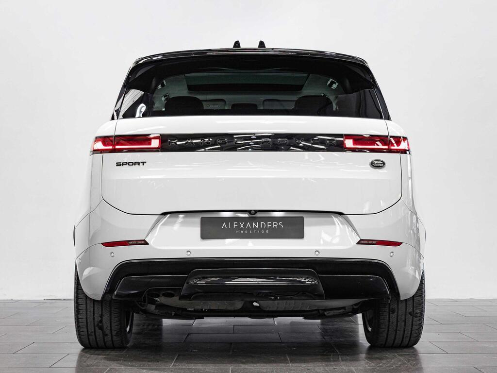 An exterior shot of the front on a 2023 Land Rover RANGE ROVER SPORT