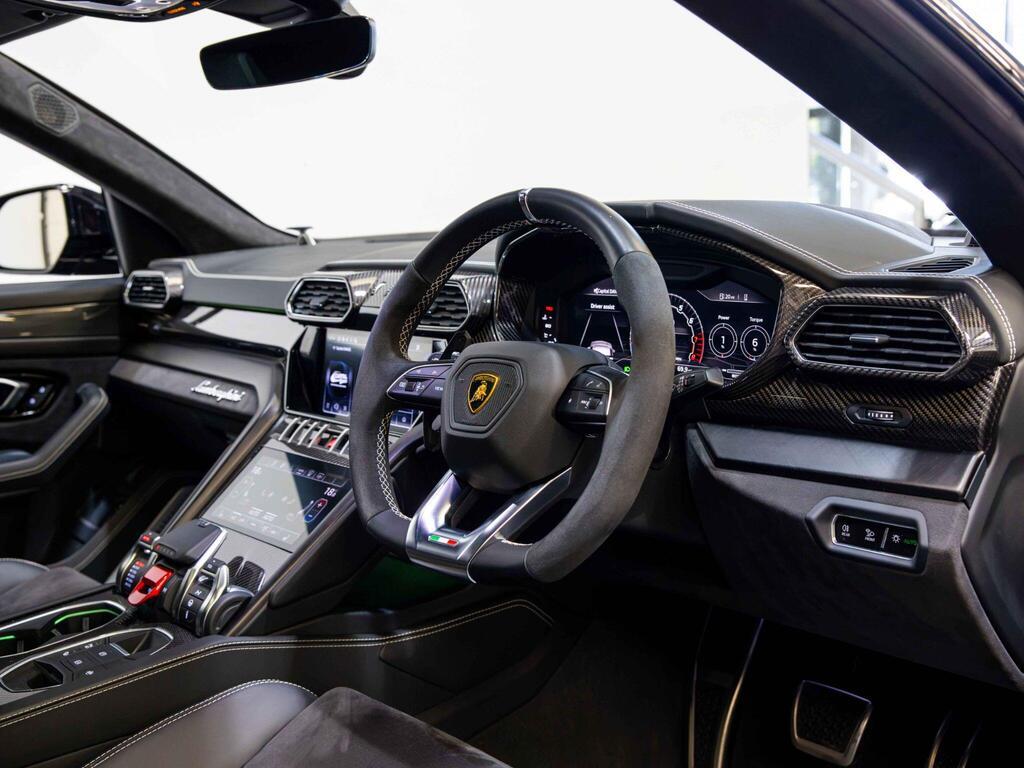 An interior shot of the interior front on a 2022 Lamborghini Urus