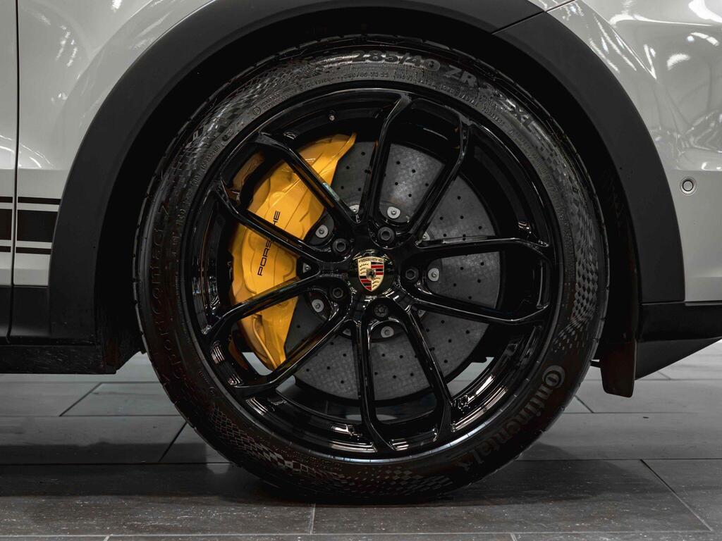 An exterior shot of the wheel on a 2024 Porsche Cayenne