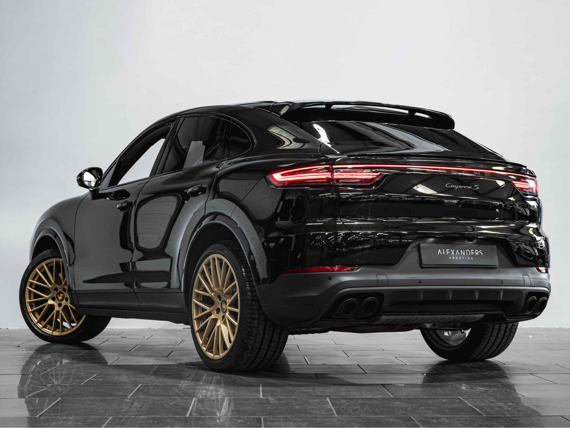 An exterior shot of the rear left on a 2019 Porsche Cayenne