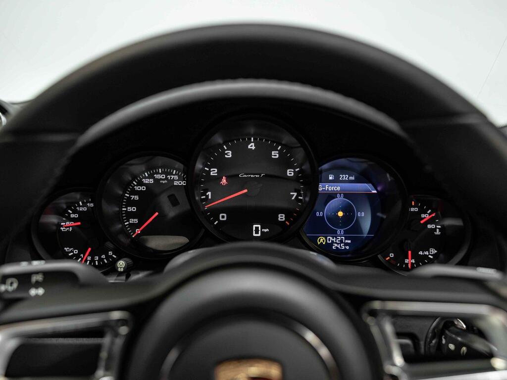 An interior shot of the driver instruments on a 2018 Porsche 911