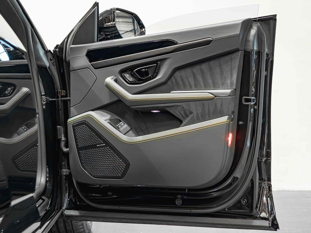 An interior shot of the door interior on a 2025 Lamborghini Urus