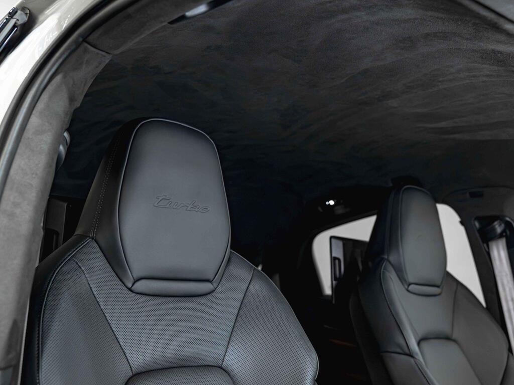 An interior shot of the driver seat on a 2024 Porsche Cayenne