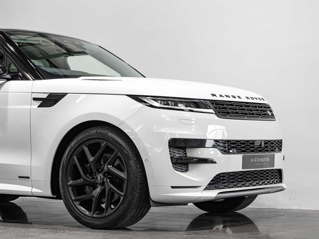 An exterior shot of the front right on a 2023 Land Rover RANGE ROVER SPORT