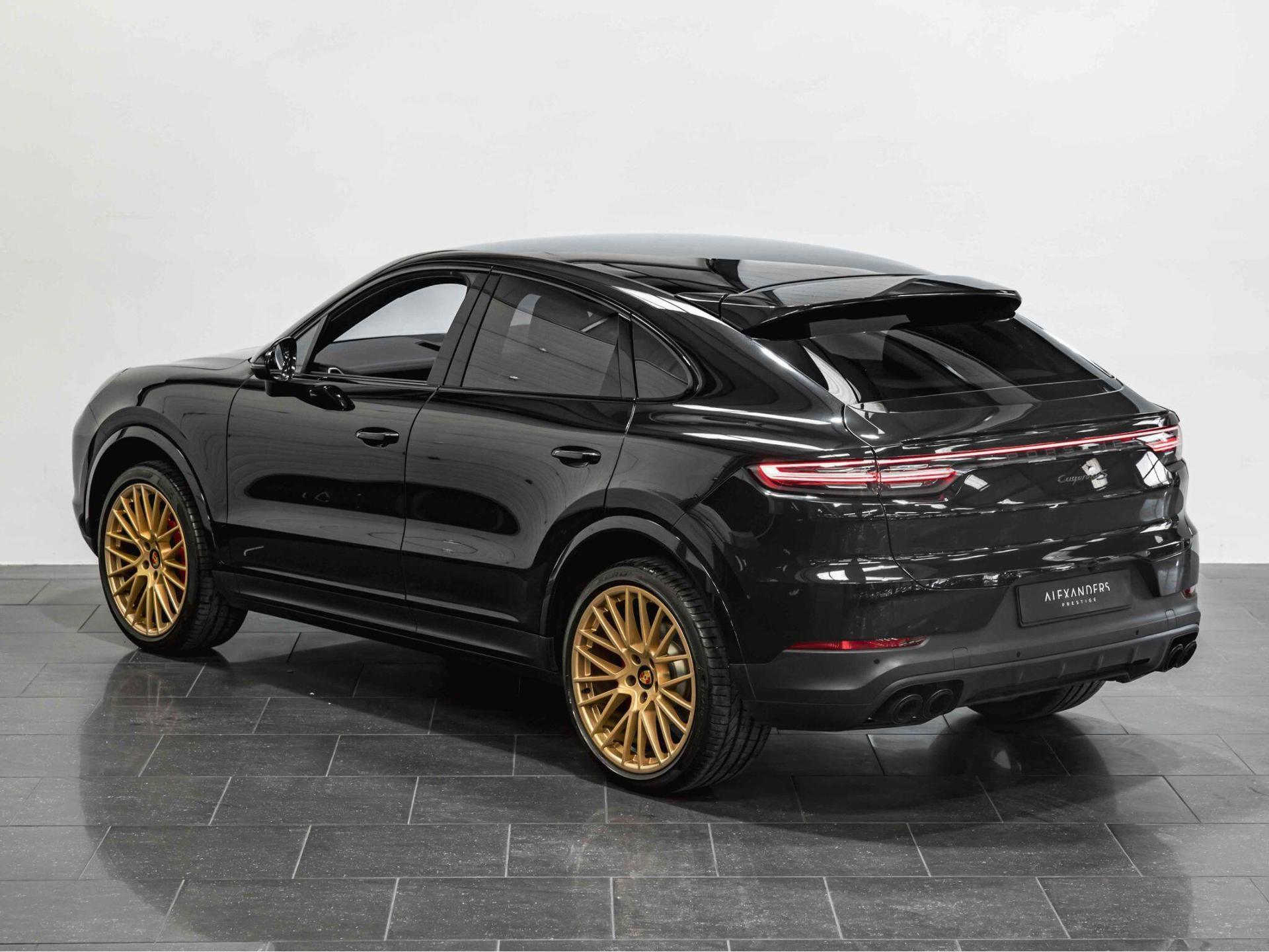 An exterior shot of the rear left on a 2019 Porsche Cayenne