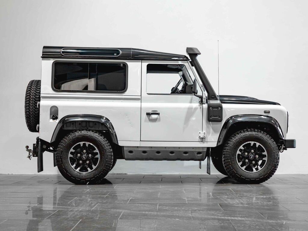 An exterior shot of the side right on a 2016 Land Rover Defender 90