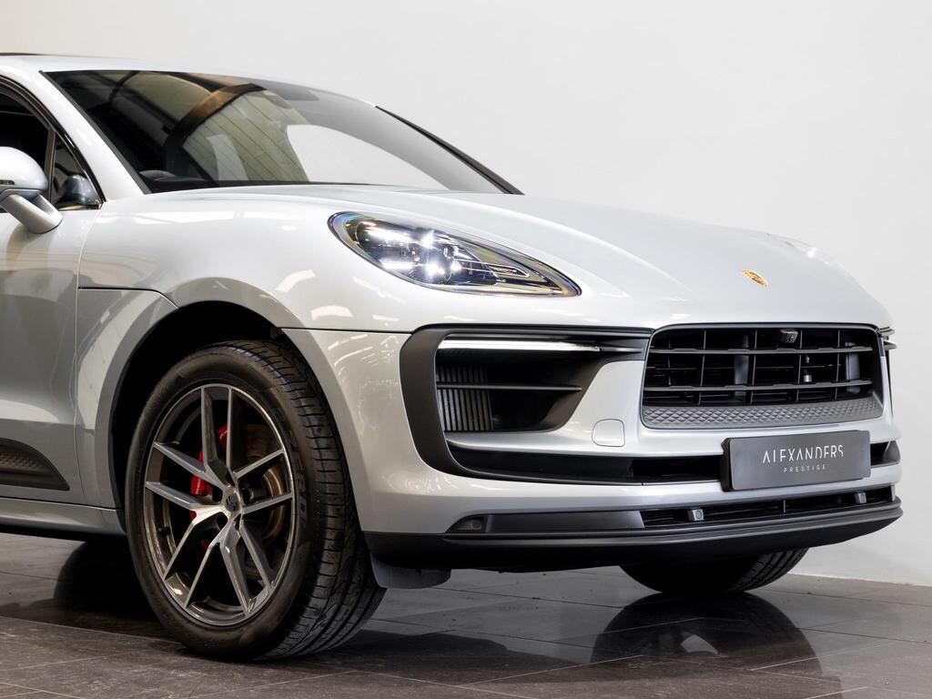 An exterior shot of the front right on a 2025 Porsche Macan