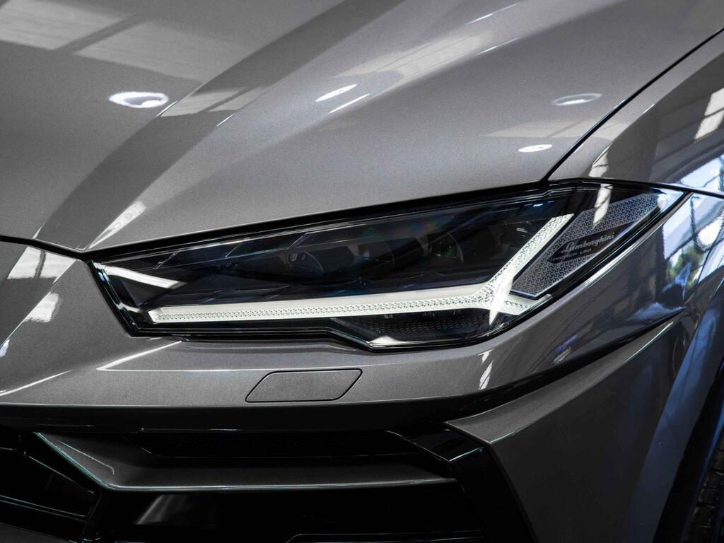 An exterior shot of the lights front on a 2022 Lamborghini Urus