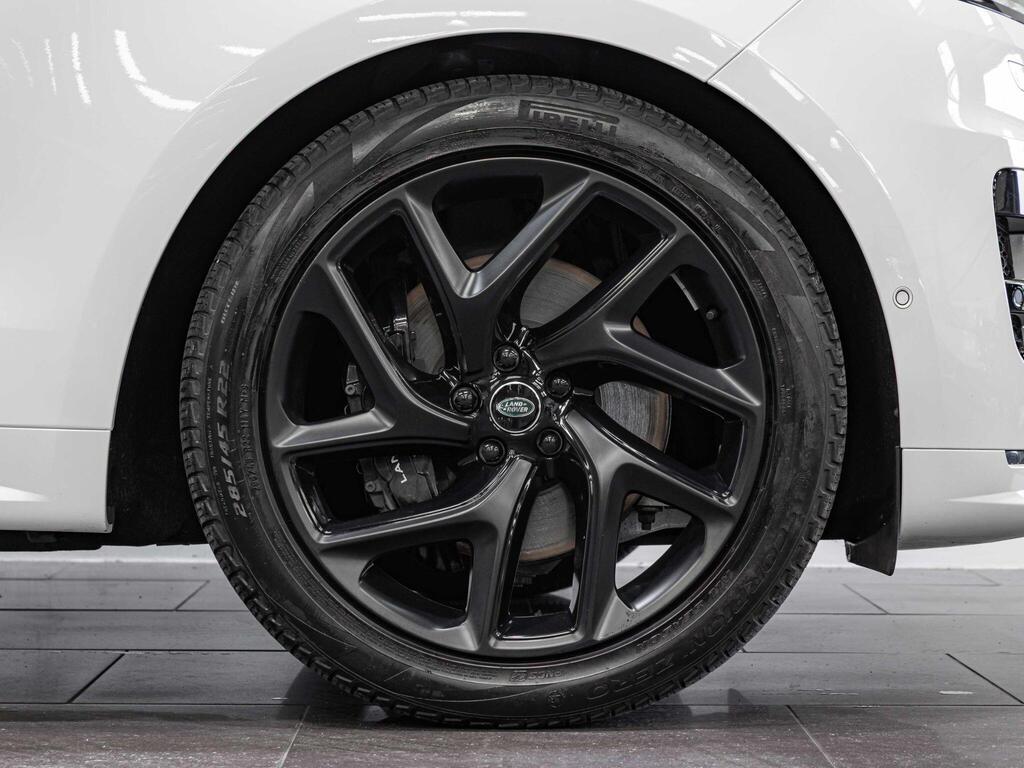 An exterior shot of the wheel on a 2023 Land Rover RANGE ROVER SPORT