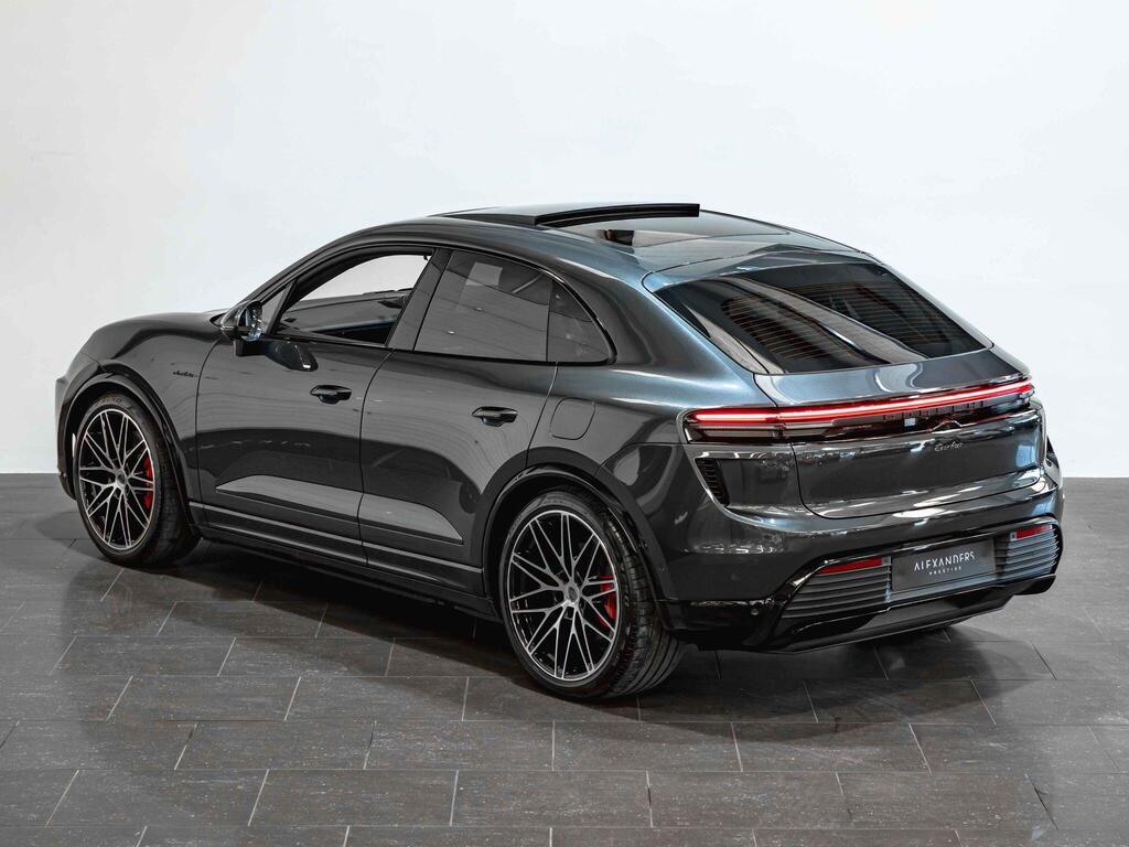 An exterior shot of the rear left on a 2024 Porsche Macan