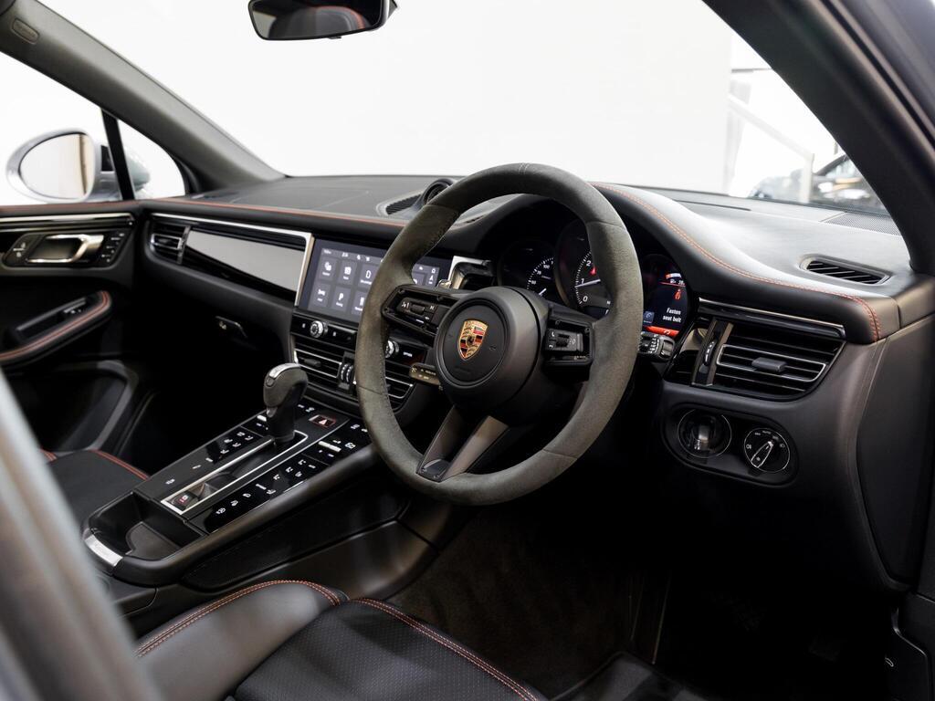 An interior shot of the interior front on a 2025 Porsche Macan