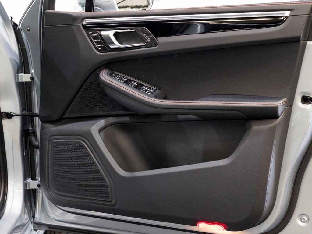An interior shot of the door interior on a 2025 Porsche Macan