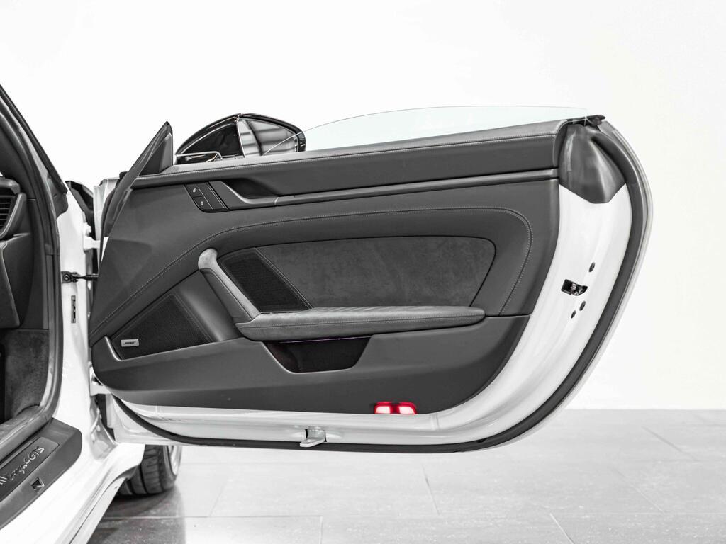 An interior shot of the door interior on a 2021 Porsche 911