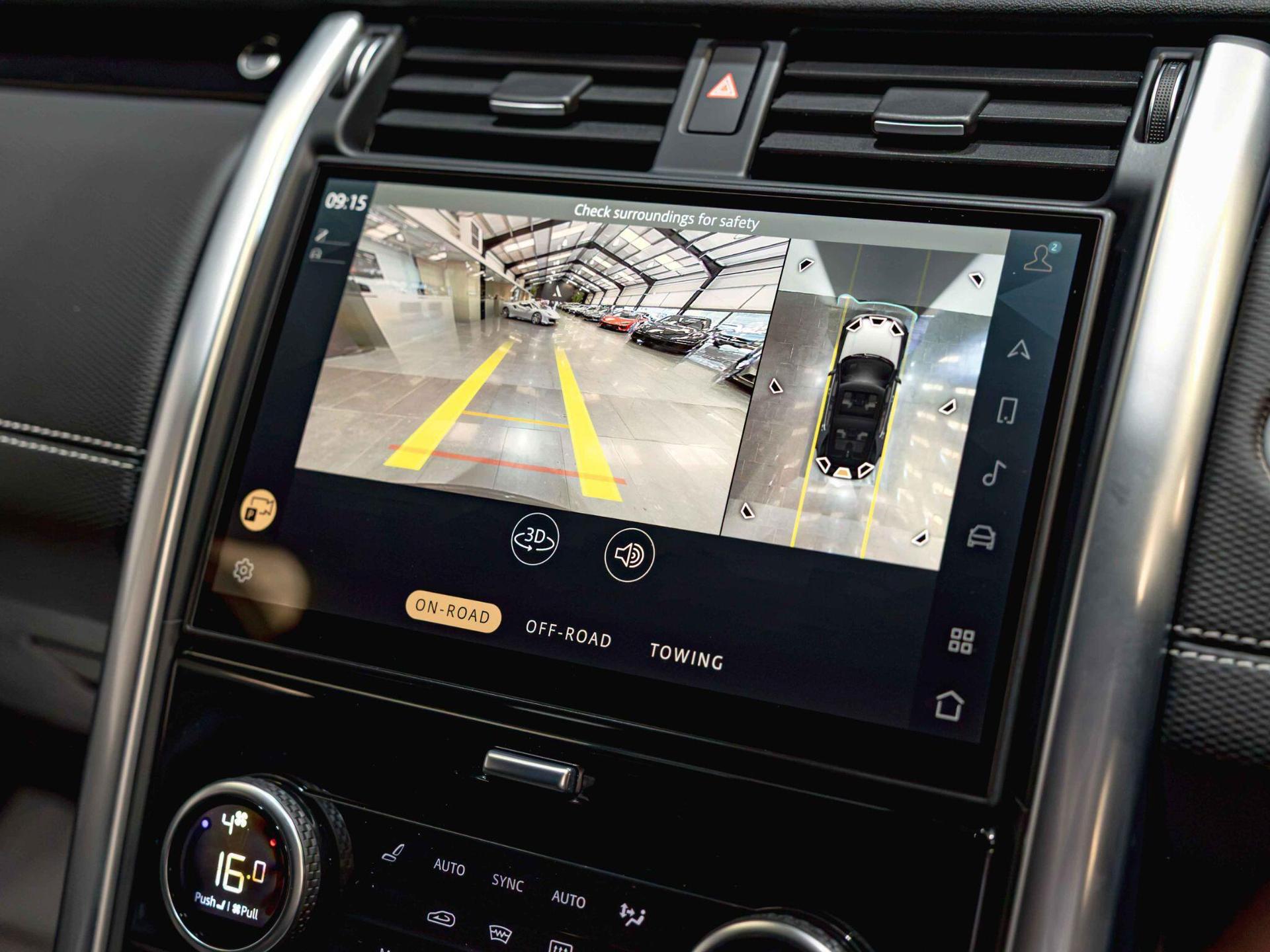 An interior shot of the infotainment system on a 2025 Land Rover Discovery