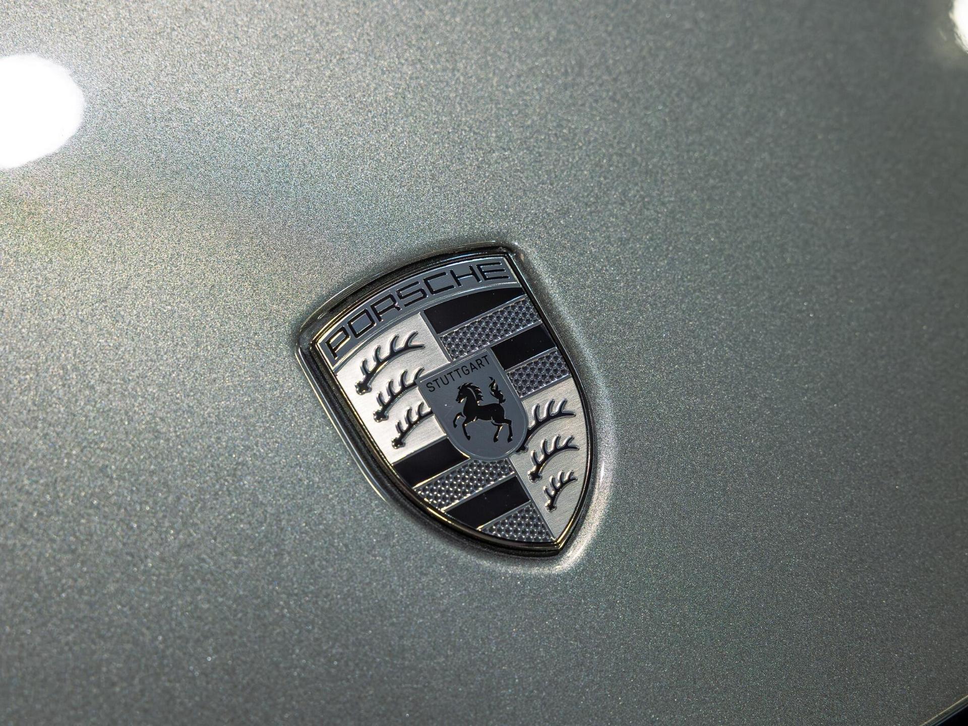 An interior shot of the misc controls on a 2026 Porsche 911