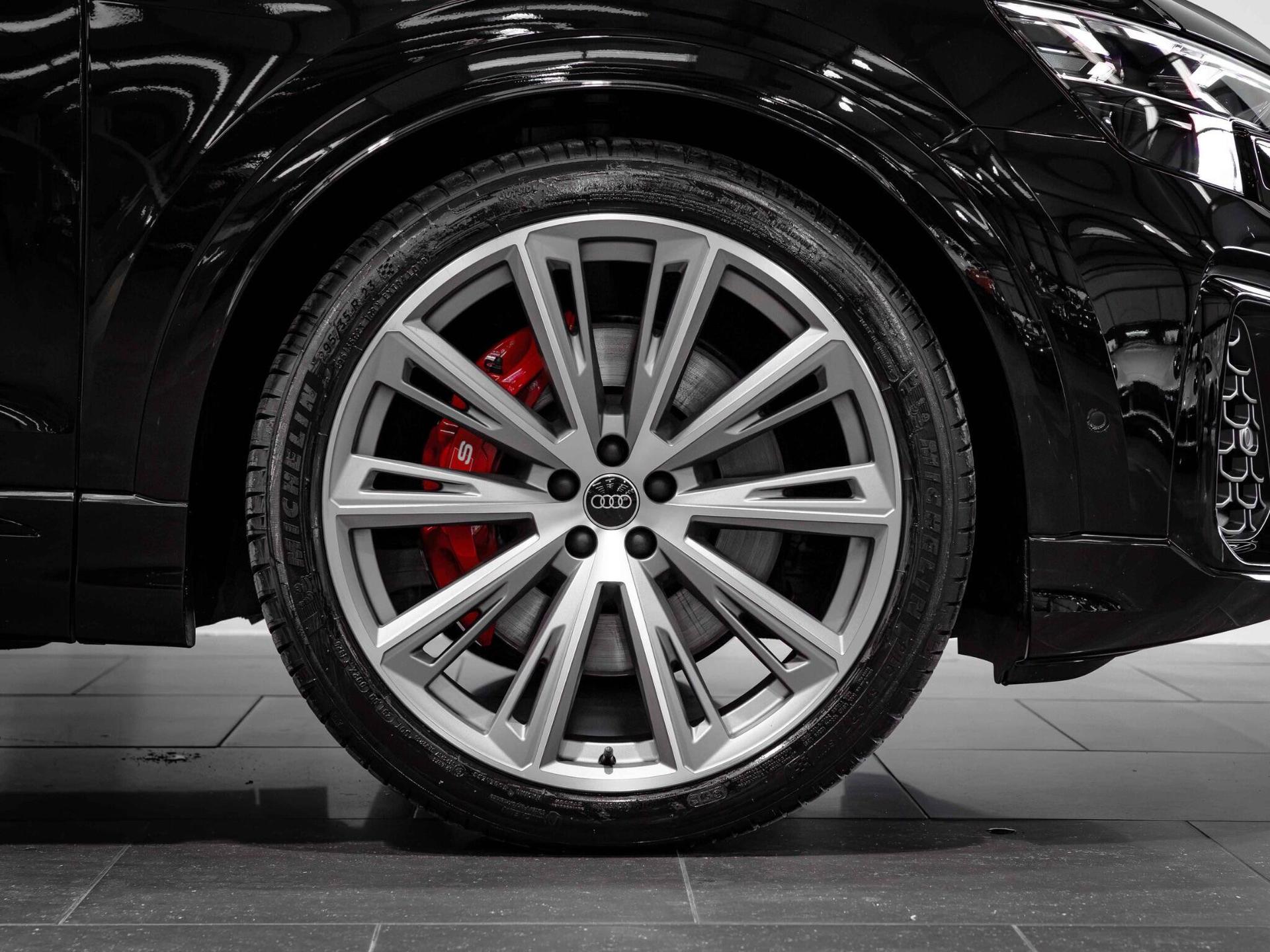 An exterior shot of the wheel on a 2024 Audi SQ8