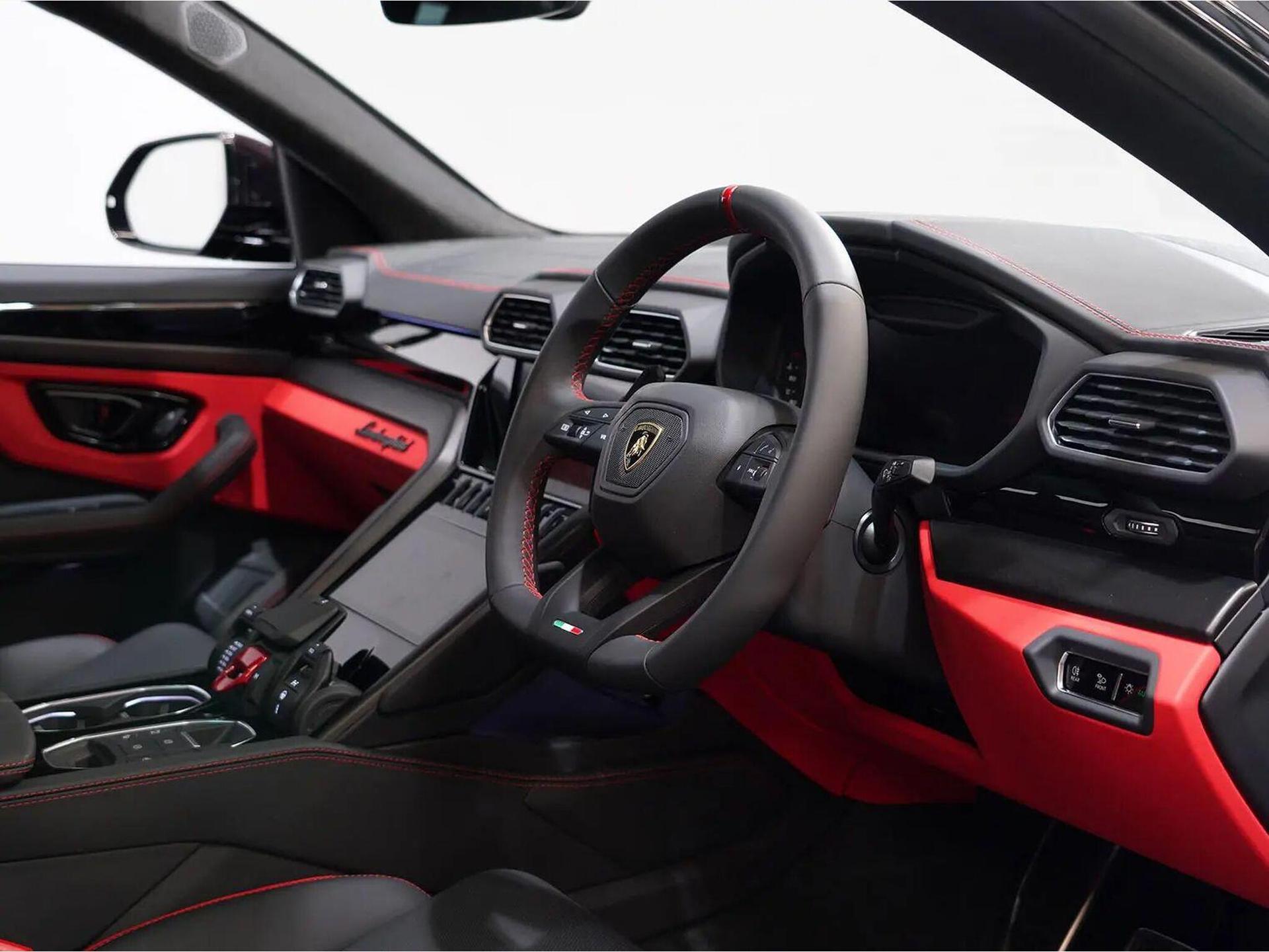 An interior shot of the interior front on a 2023 Lamborghini Urus