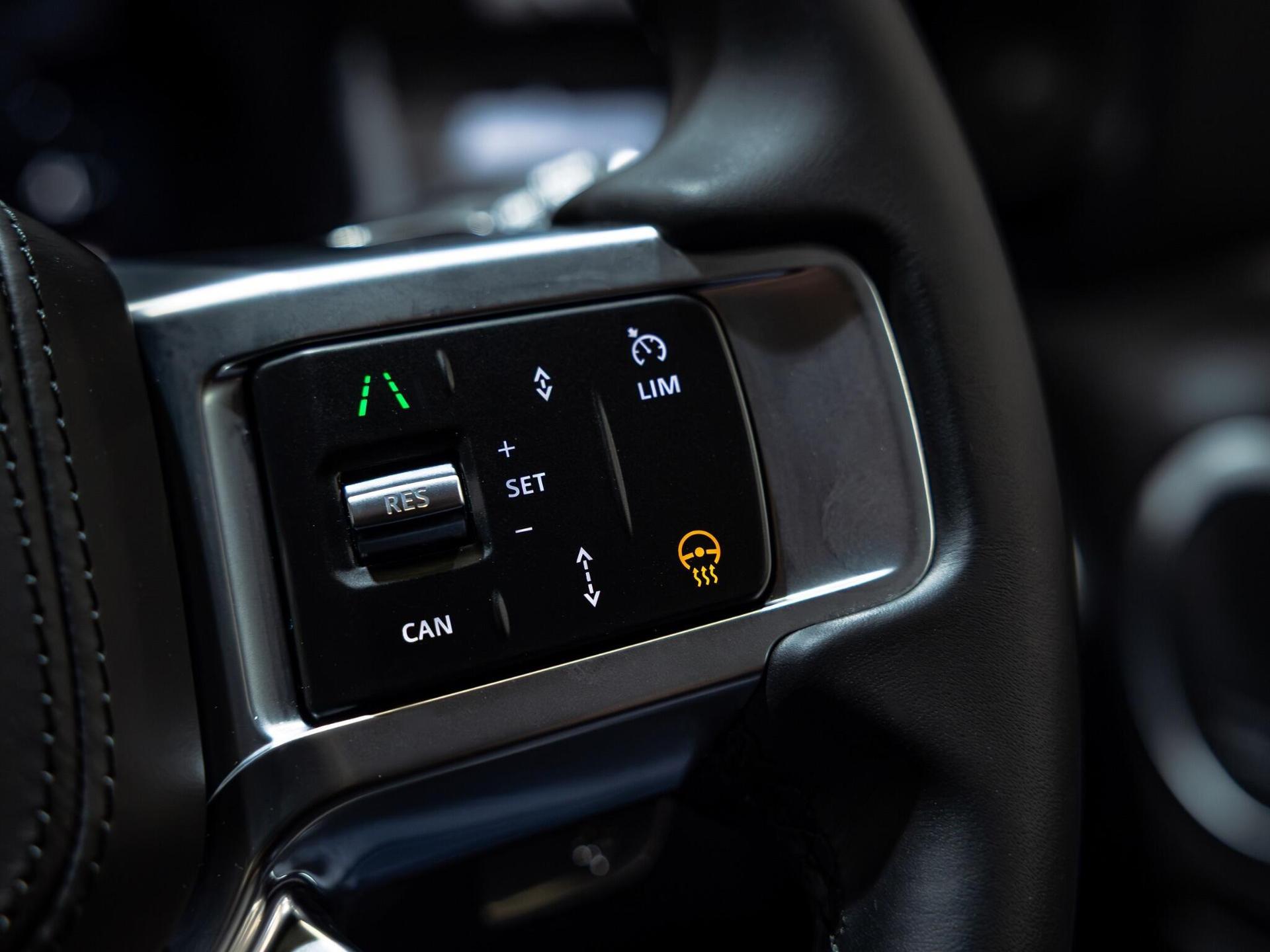 An interior shot of the misc controls on a 2026 Land Rover Discovery