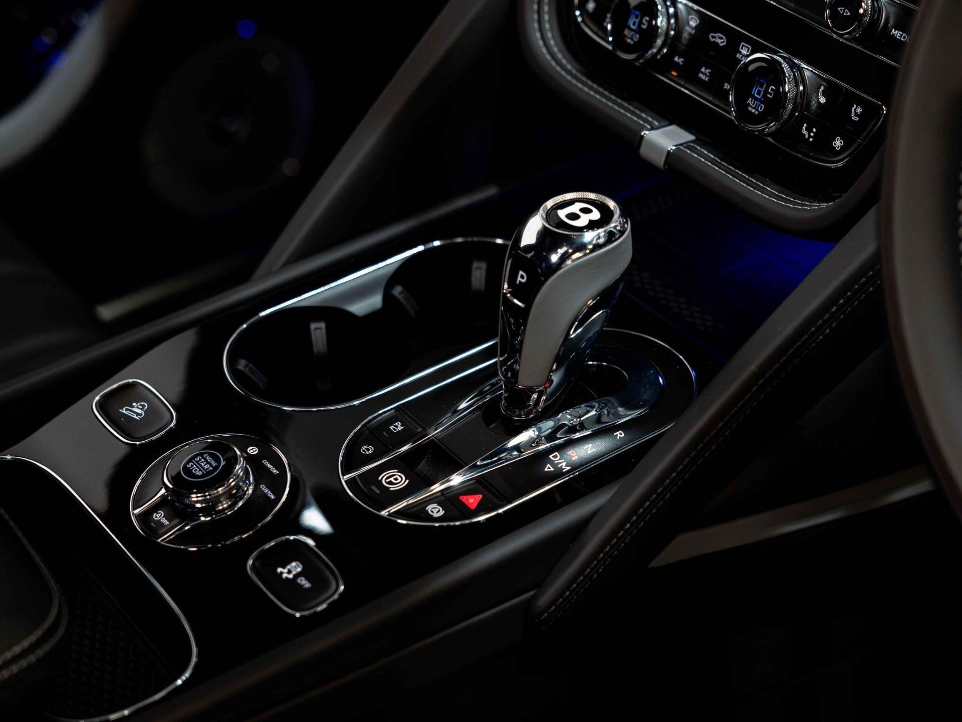An interior shot of the interior front on a 2026 Bentley Bentayga