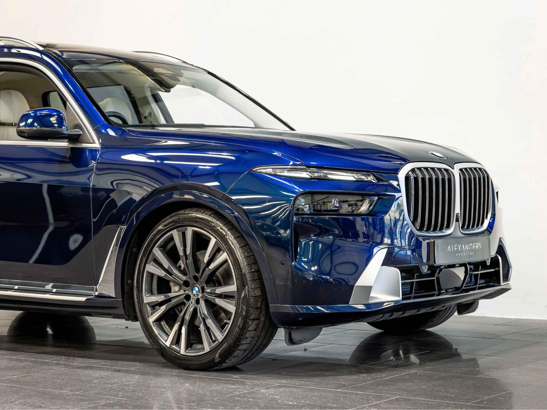 An exterior shot of the front right on a 2024 BMW X7