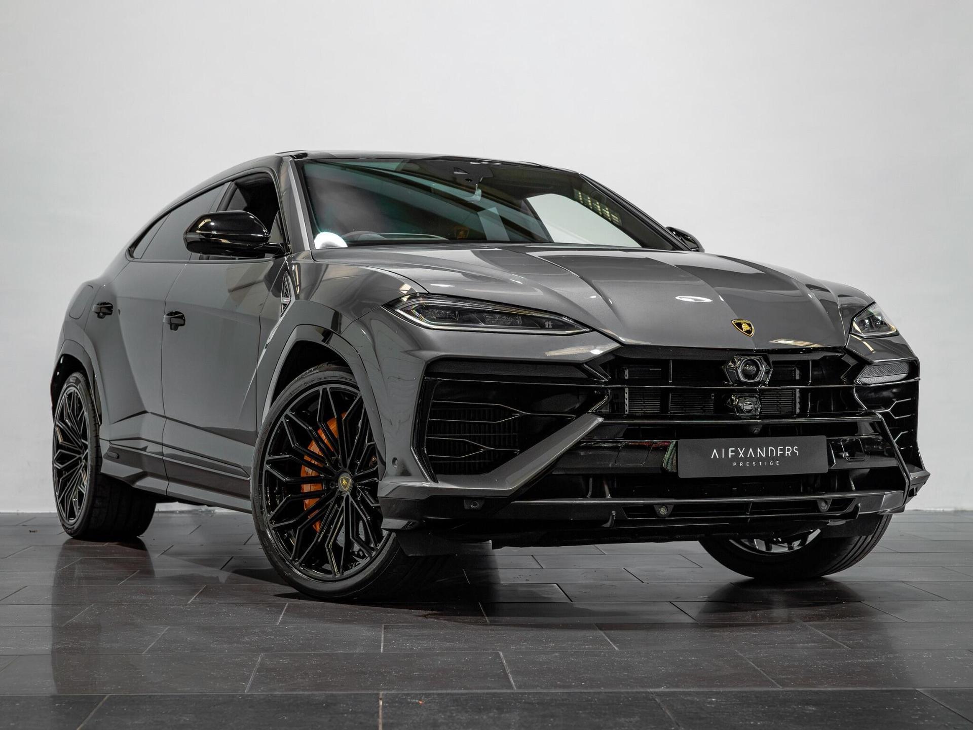 An exterior shot of the front right on a 2025 Lamborghini Urus