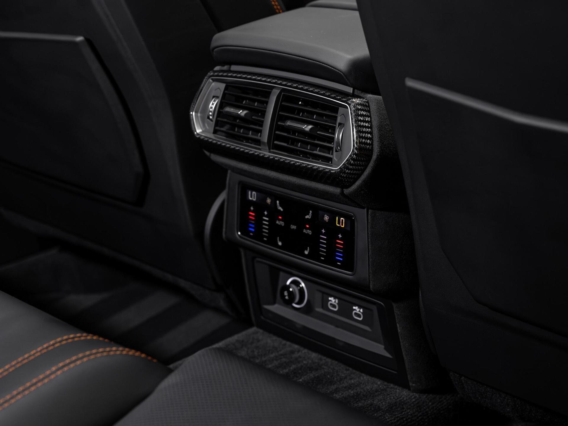 An interior shot of the interior front on a 2025 Lamborghini Urus