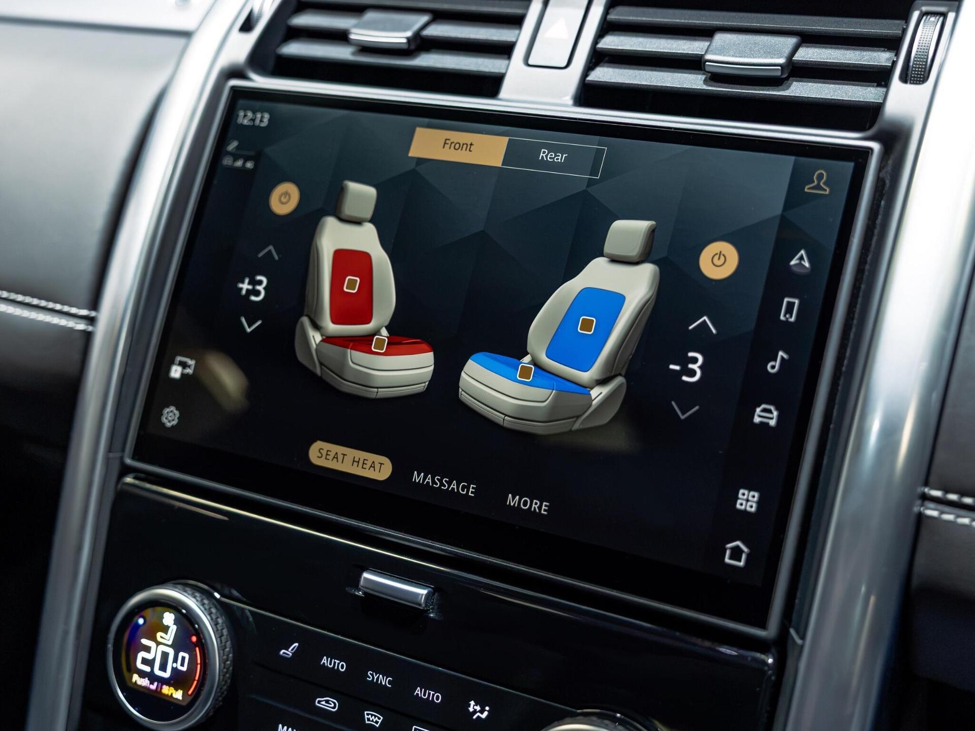 An interior shot of the infotainment system on a 2026 Land Rover Discovery