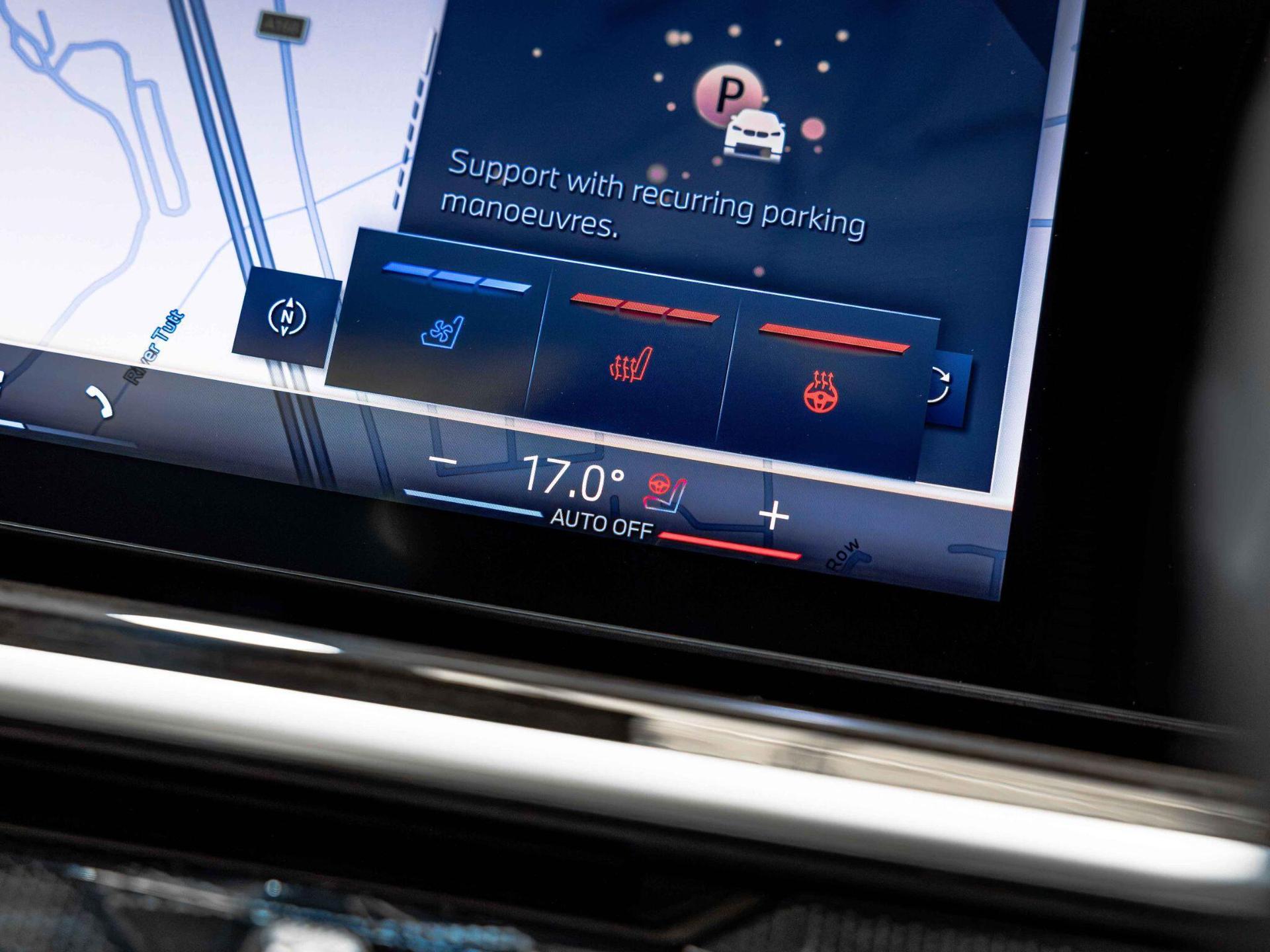 An interior shot of the infotainment system on a 2024 BMW X7
