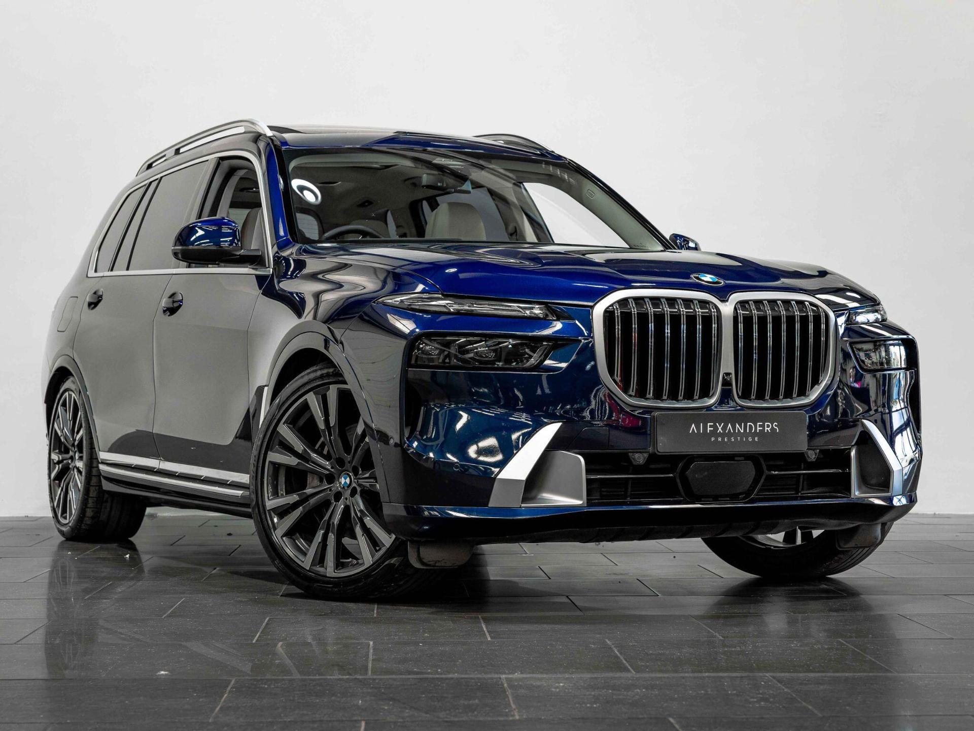 An exterior shot of the front right on a 2024 BMW X7