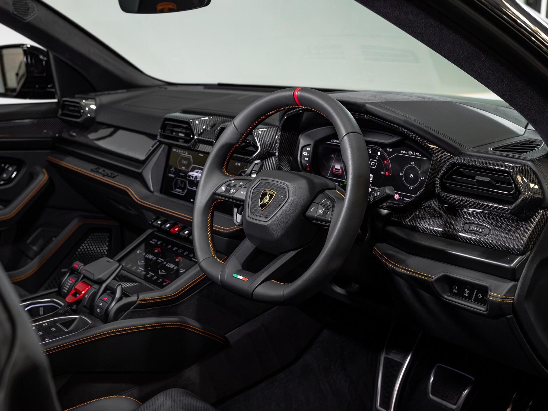 An interior shot of the interior front on a 2025 Lamborghini Urus