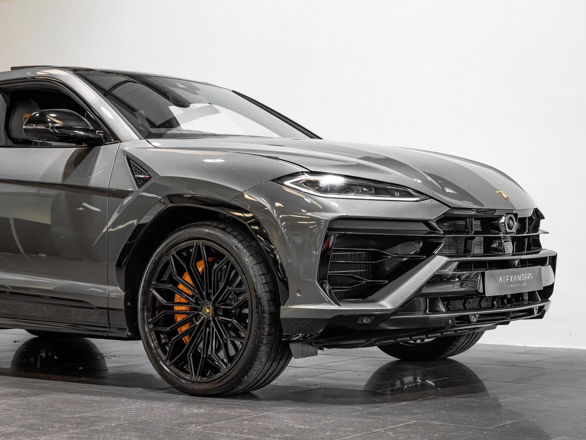 An exterior shot of the front right on a 2025 Lamborghini Urus