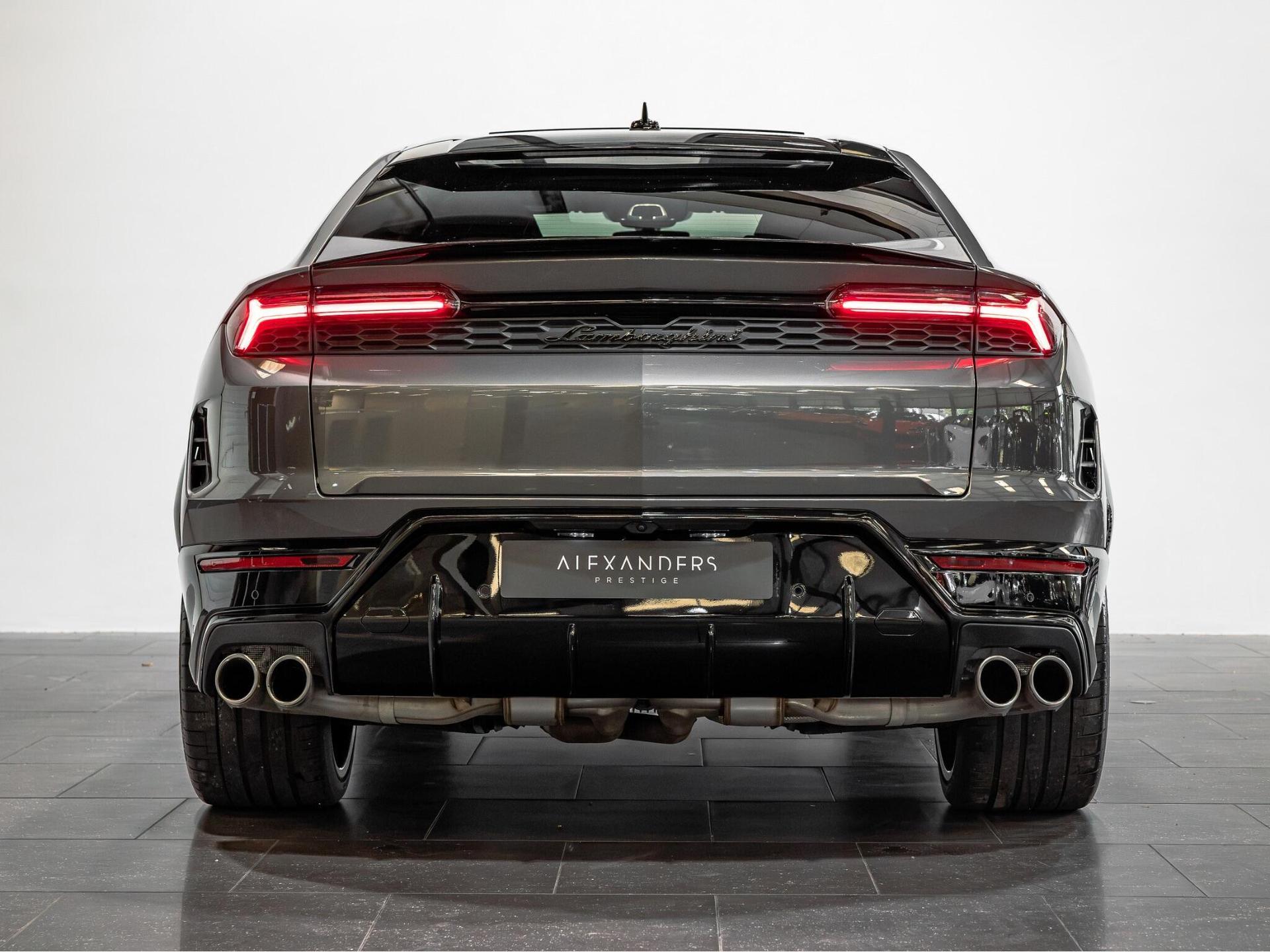 An exterior shot of the rear on a 2025 Lamborghini Urus