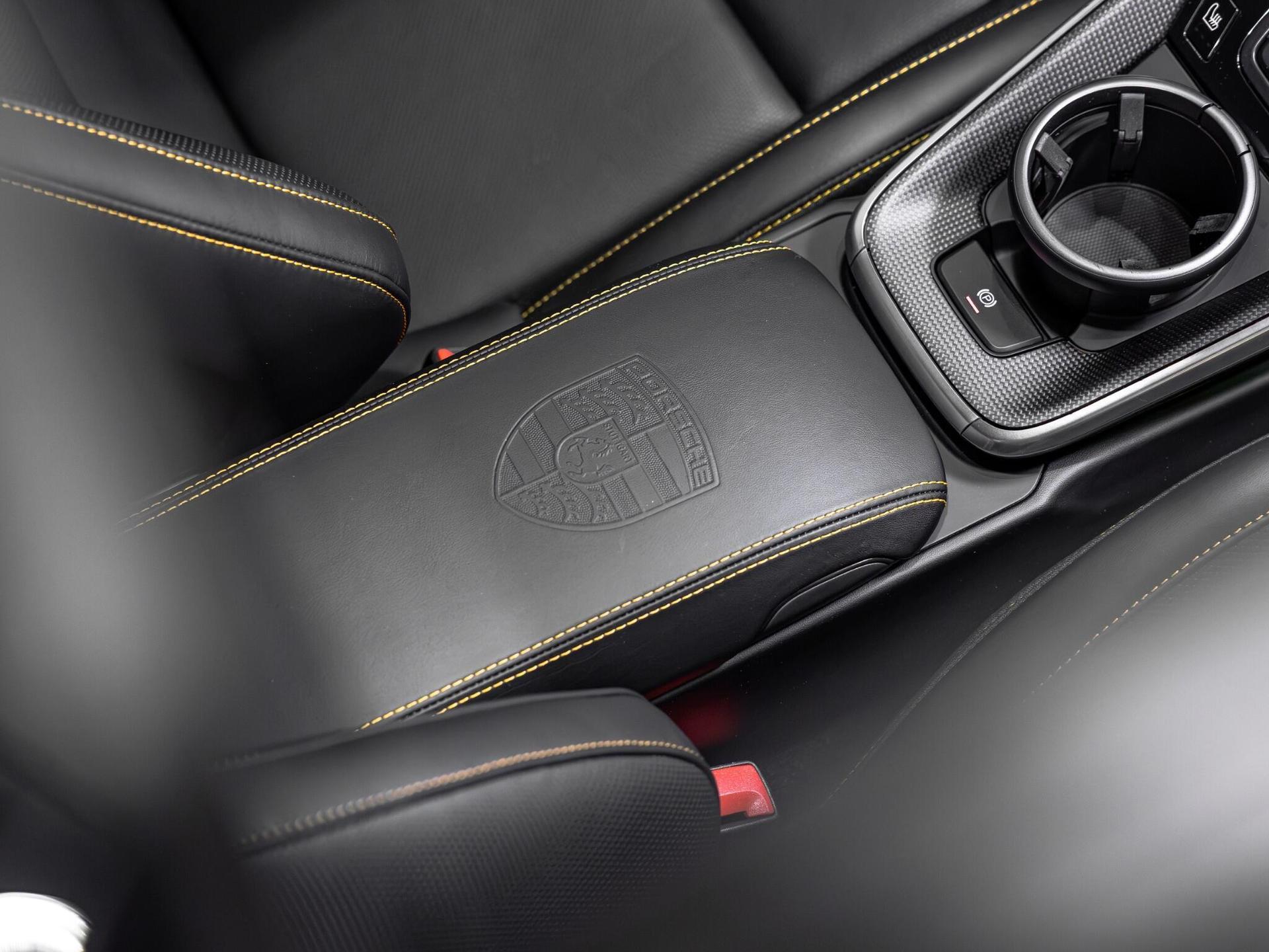 An interior shot of the interior front on a 2022 Porsche 911