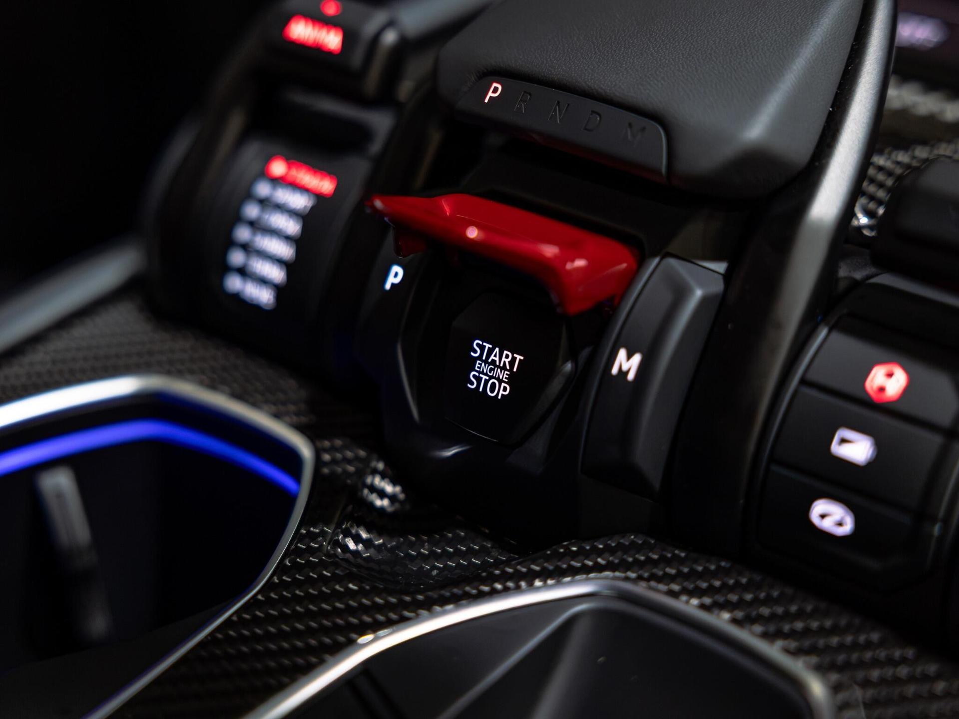 An interior shot of the misc controls on a 2025 Lamborghini Urus