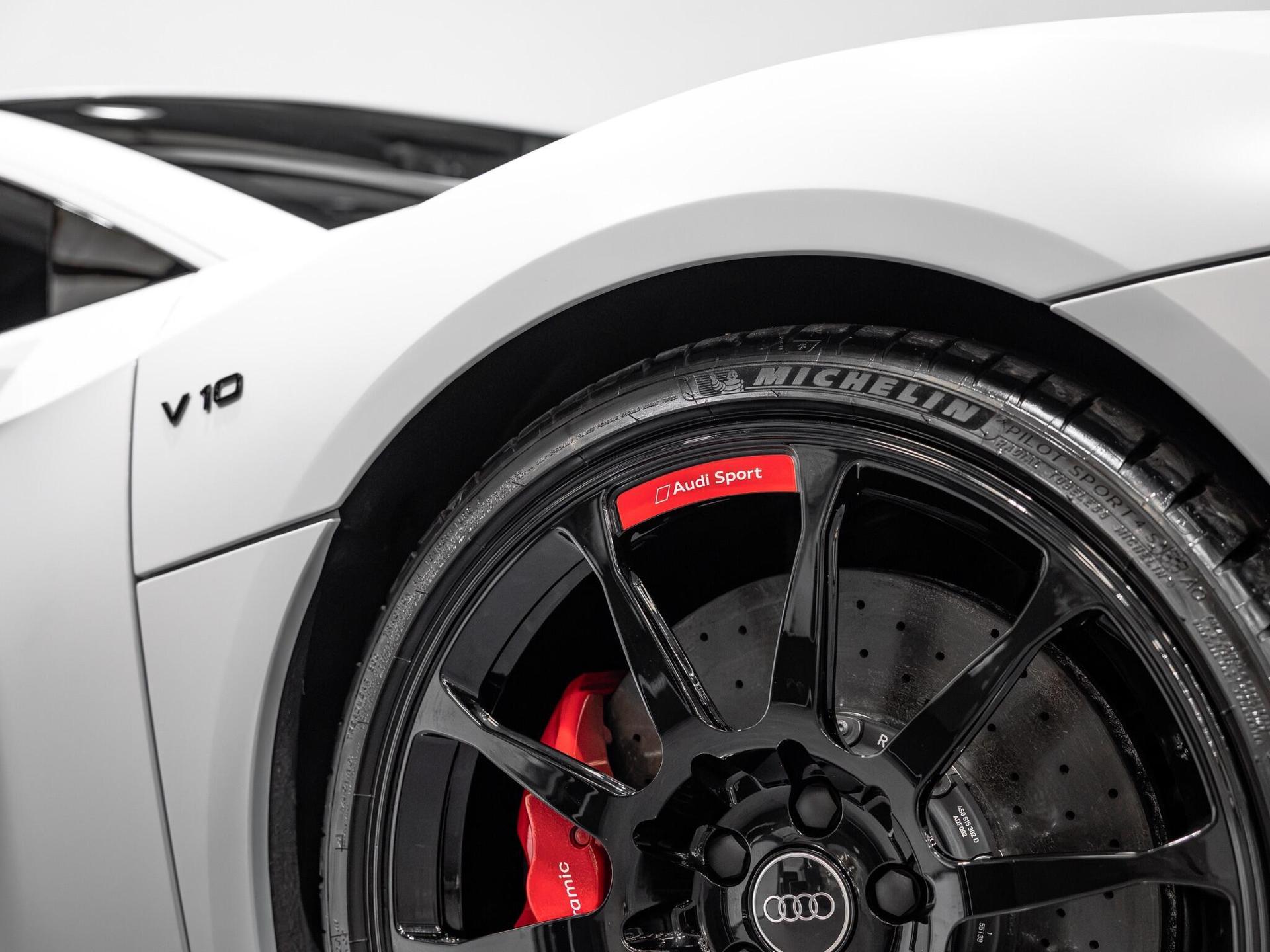 An exterior shot of the wheel on a 2023 Audi R8