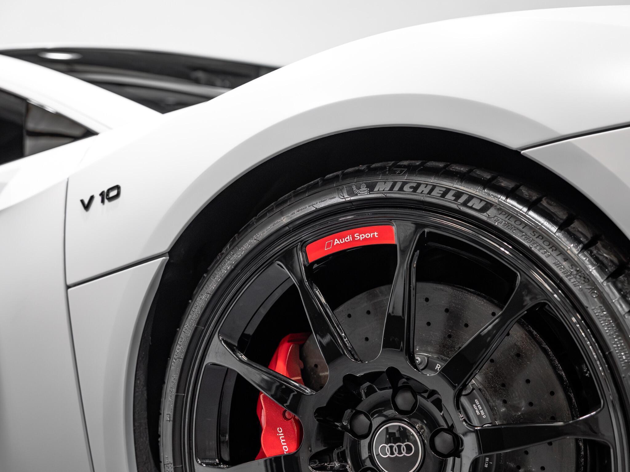 An exterior shot of the wheel on a 2023 Audi R8