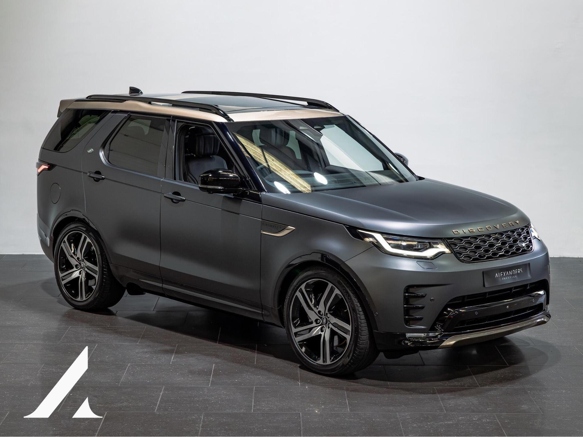 An exterior shot of the front right on a 2026 Land Rover Discovery