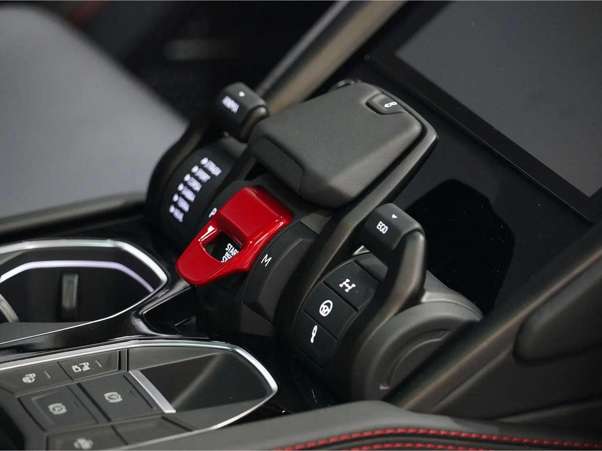 An interior shot of the misc controls on a 2023 Lamborghini Urus
