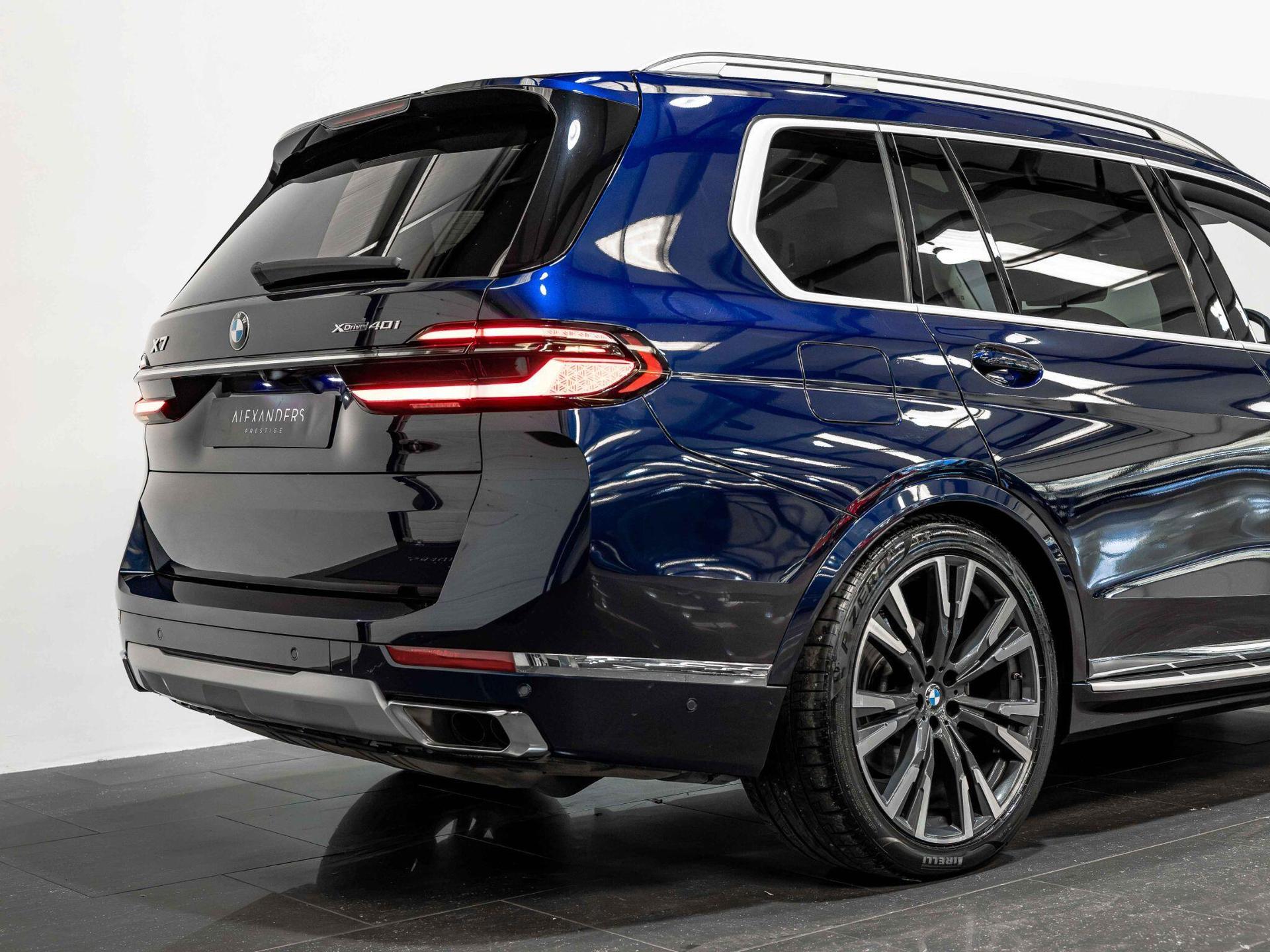 An exterior shot of the rear right on a 2024 BMW X7
