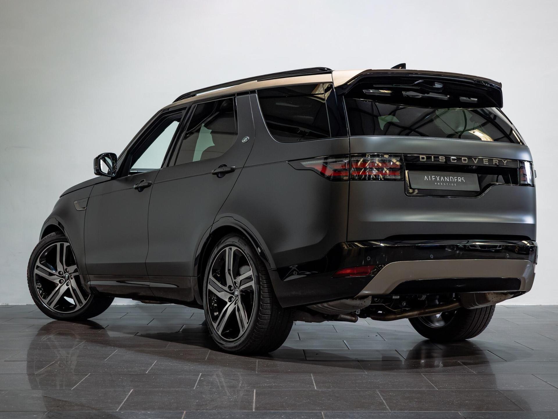 An exterior shot of the rear left on a 2026 Land Rover Discovery