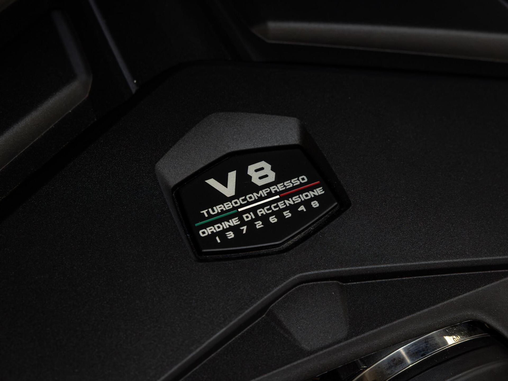 An interior shot of the misc controls on a 2025 Lamborghini Urus