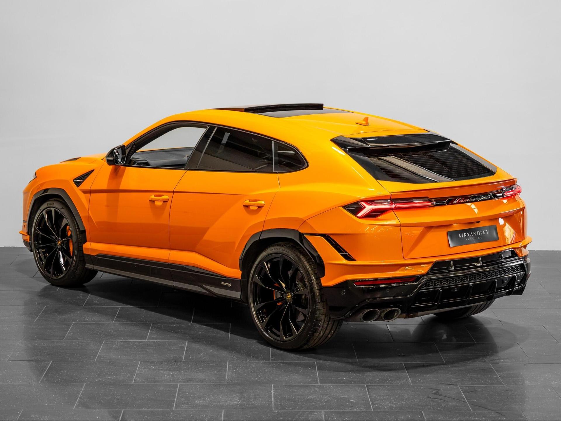 An exterior shot of the rear left on a 2023 Lamborghini Urus