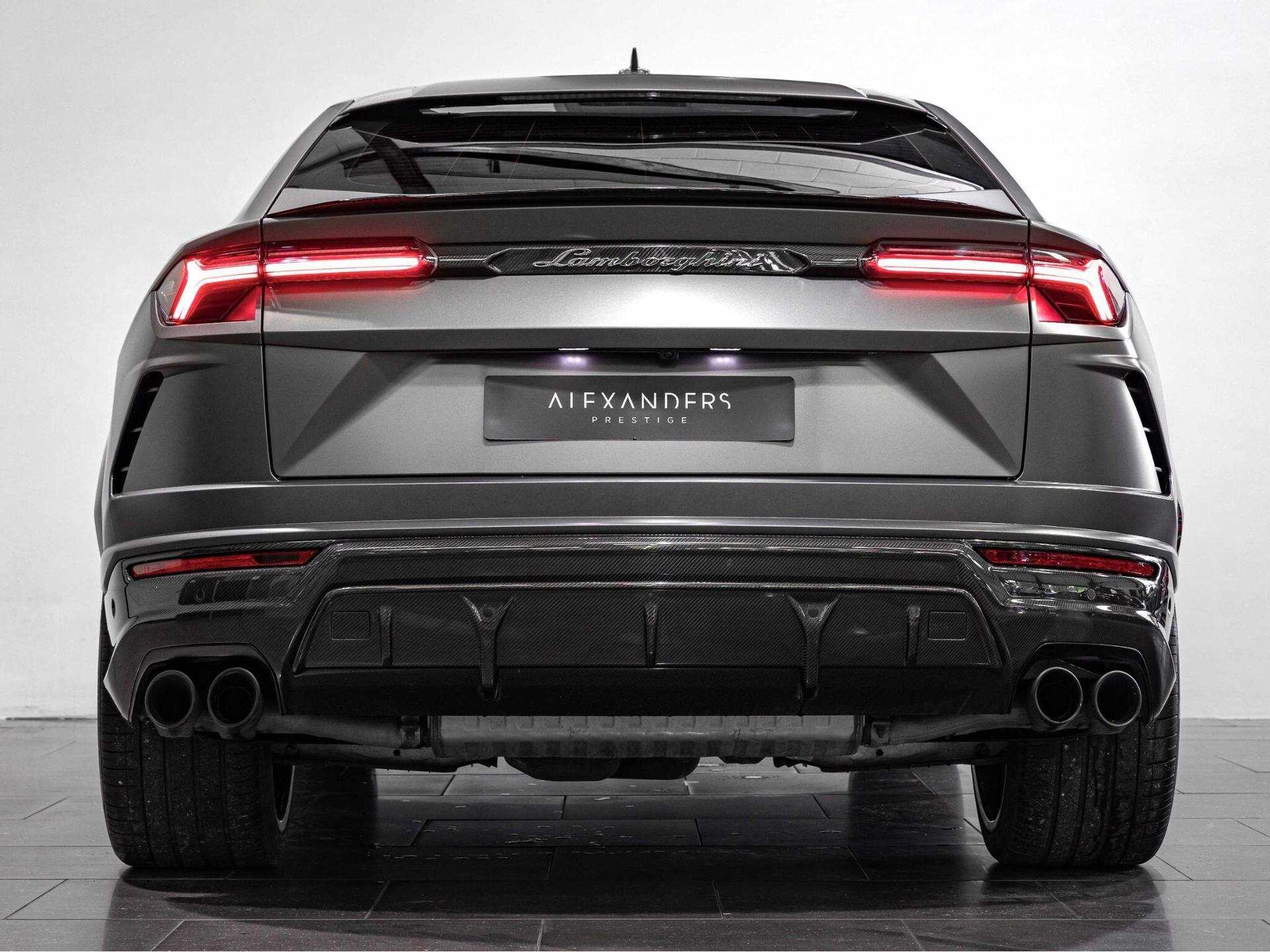 An exterior shot of the rear on a 2022 Lamborghini Urus