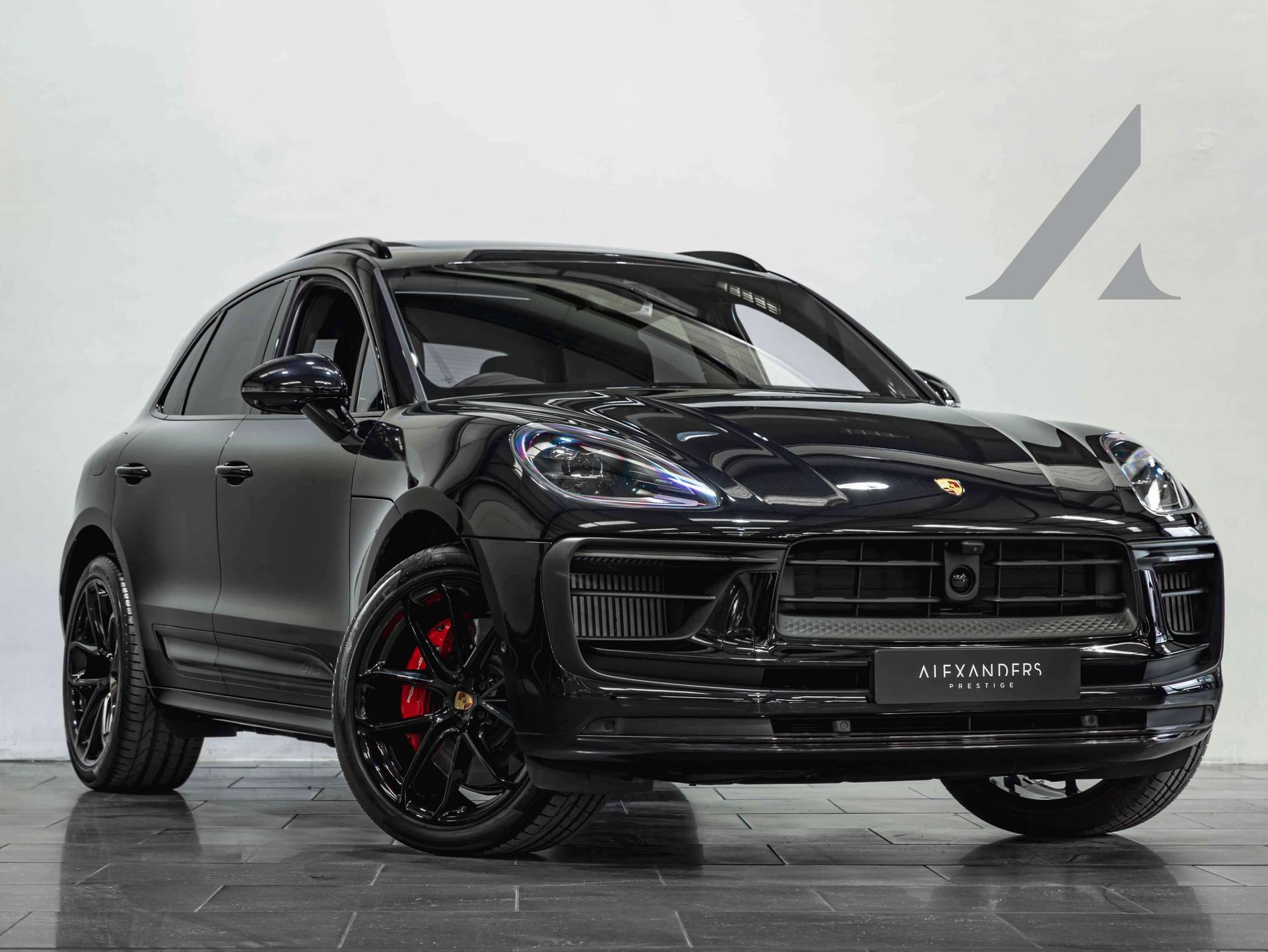 2024 (24) | Porsche Macan GTS...